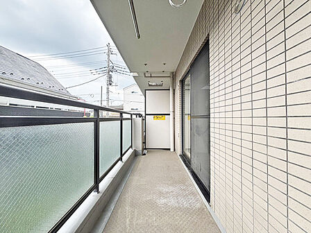 南向きバルコニーでお洗濯ものはいつもカラッと乾きます。