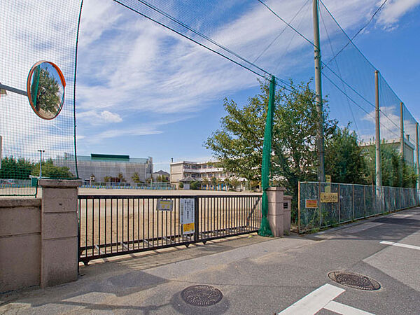 久喜市立砂原小学校（160m）