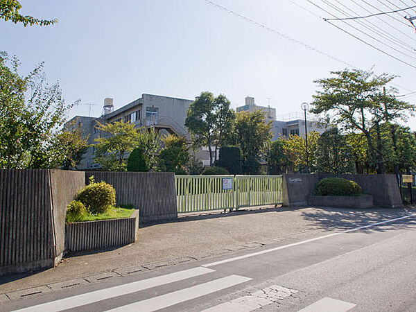 久喜市立鷲宮中学校（640m）