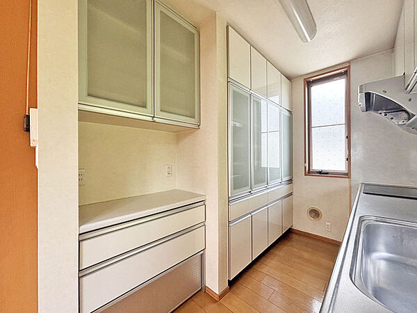 あると大活躍。カップボードがあらかじめ付帯してあります。