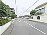 外観：前面道路
