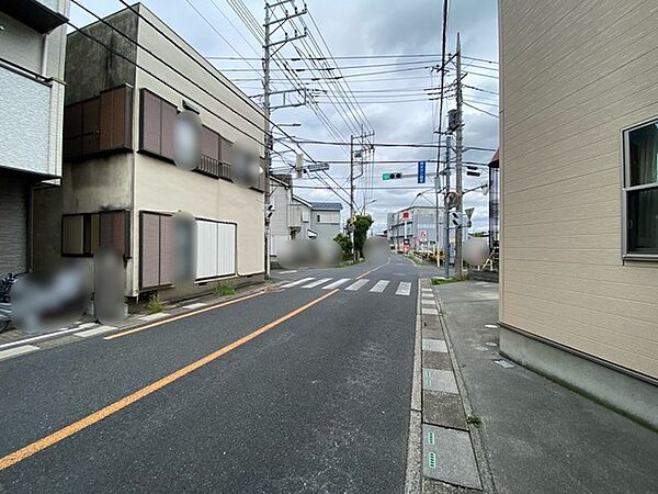 車の通りも少ない閑静な住宅地。子育てにも、第二の人生にも。