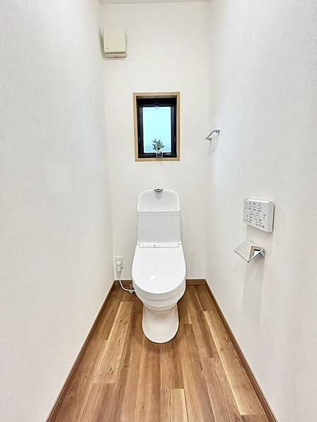 トイレを拡大表示