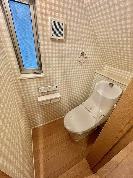 清潔好きには欠かせないウォシュレット機能付き。