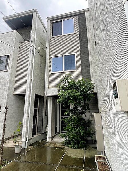 売主様ご退居済み。お気兼ねなくご見学いただけます。ごゆっくりどうぞ。