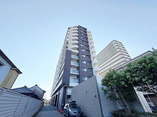 鴻巣駅が徒歩8分。駅近に住めば、家族そろった朝食タイムがさらに楽しく。