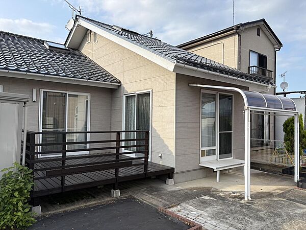 detached 福島県伊達市一本杉

地図を見る