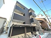 神崎川駅より徒歩3分 築2年11ヶ月 3階建の賃貸物件