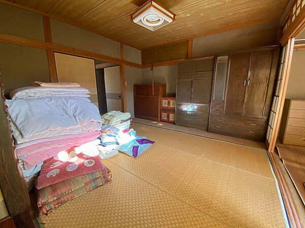 床の間から見た和室（約8畳・2階）