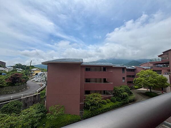 バルコニーから右側の眺望