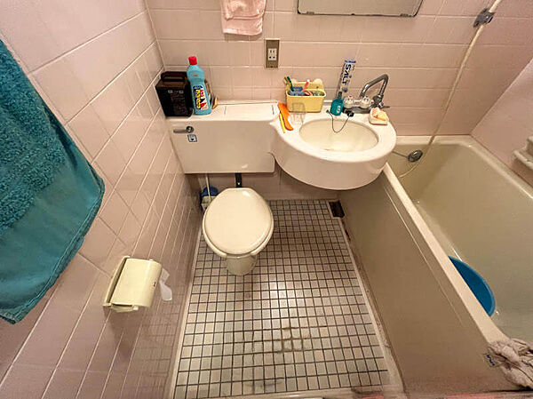 トイレと洗面台