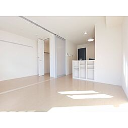 ナチュラルガーデン　ＡＱＵＡ 203 2階1LDKのリビング/ダイニング