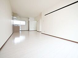 エステート・ニューミー 1階1LDKのリビング/ダイニング