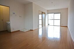 ビュー花ノ丘 1階1LDKのリビング/ダイニング