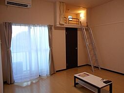 JR中央線 八王子駅 バス24分 犬目下車 徒歩4分の賃貸アパート 1階1Kのリビング/ダイニング