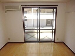 ハイビスカス 2階1Kのリビング/ダイニング