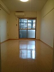 都営大江戸線 西新宿五丁目駅 徒歩9分の賃貸マンション 4階1Kのリビング/ダイニング