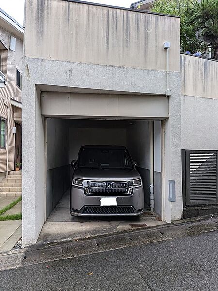 ワンボックスカー駐車可能