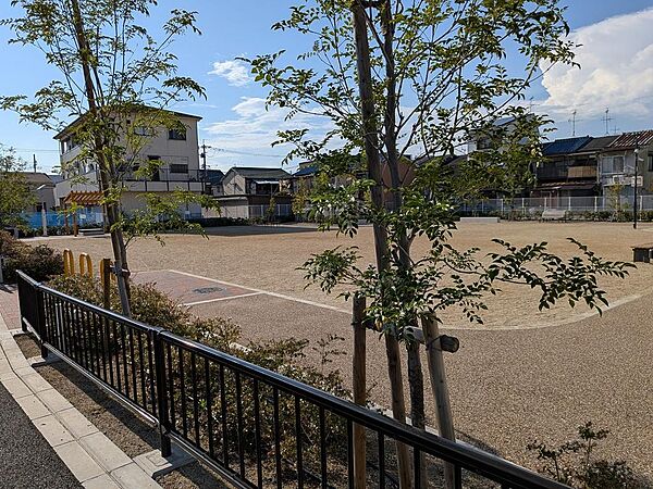別の徒歩5分の公園