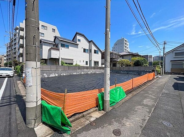荻窪駅徒歩7分｜陽当り・通風良好な【南西角地 46.9坪】建築条件なし売地
