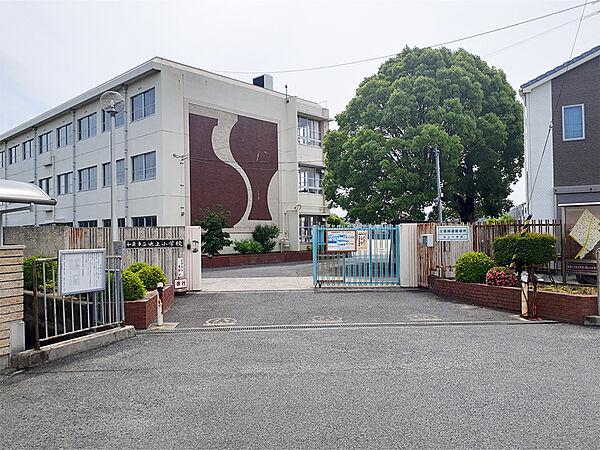 【和泉市立池上小学校まで徒歩4分(約320m)】日々の活動の様子をブログから確認できます。低学年のお子様にも負担の少ない距離で、安心して送り出すことができます。