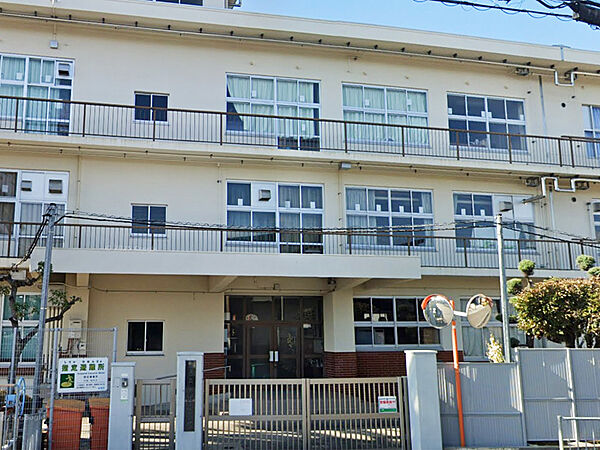 黒山小学校徒歩19分