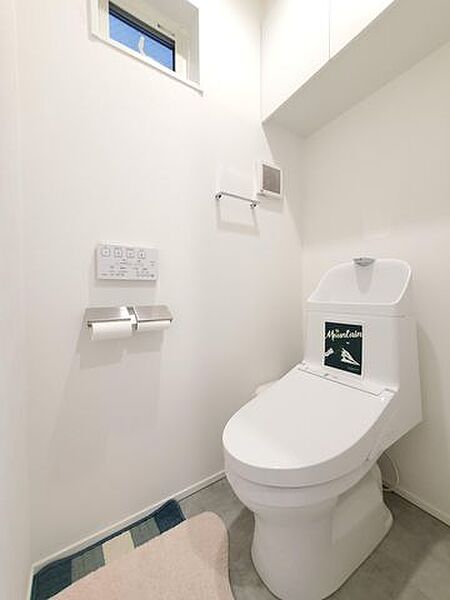 トイレもスッキリとした仕様です。