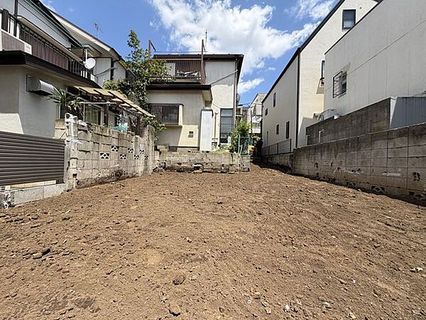 真正面からみた敷地です。