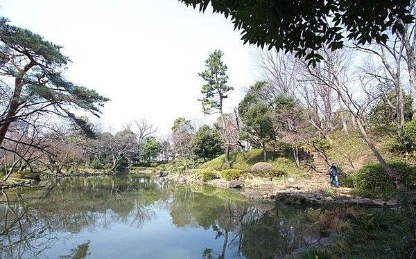 有栖川宮記念公園 徒歩13分。 1010m