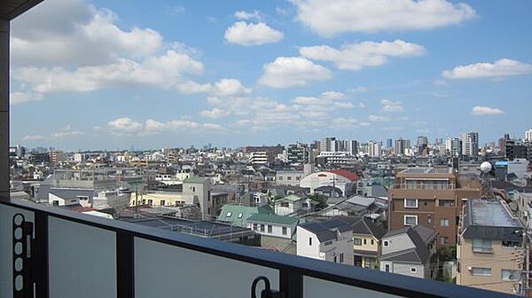 横浜ランドマークタワーまで見通せる眺望！！