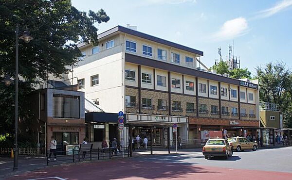 三鷹駅(中央線) 徒歩8分。 600m