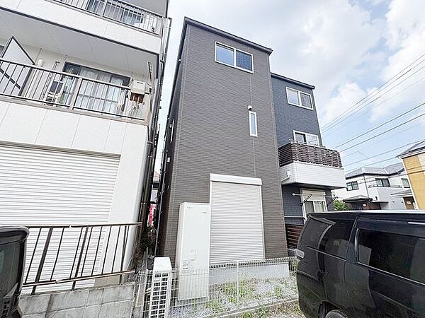 南東側隣地は現況駐車場のため陽当たり良好