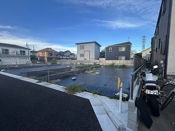 【西側公道から見た敷地】未来の価値を、この場所に。