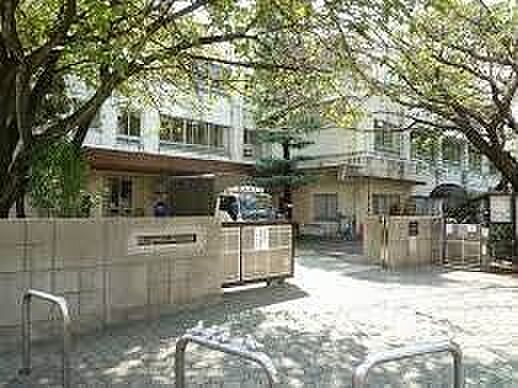 目黒区立田道小学校 徒歩3分。 200m