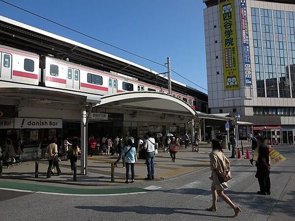自由が丘駅(東急 東横線) 徒歩24分。 1850m