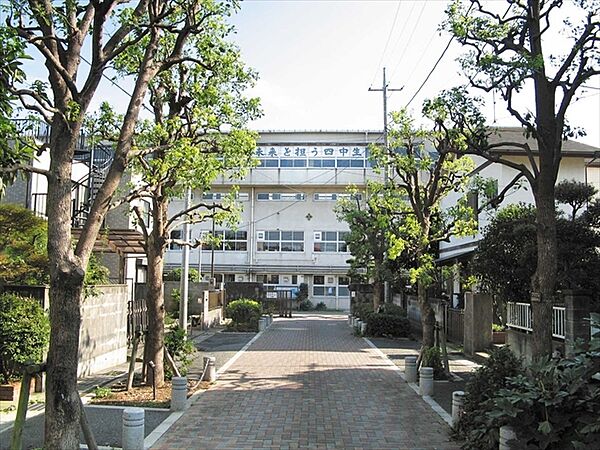 市川第四中学校（579m）