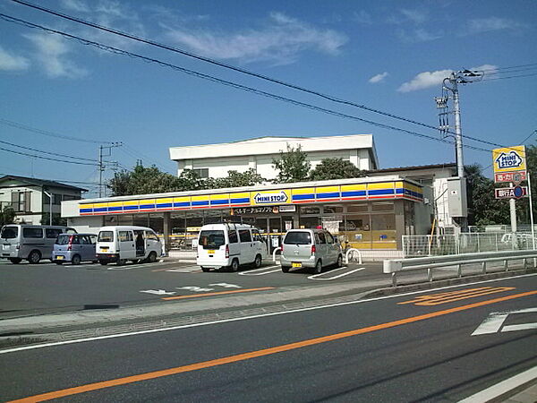ミニストップ市川若宮店（372m）