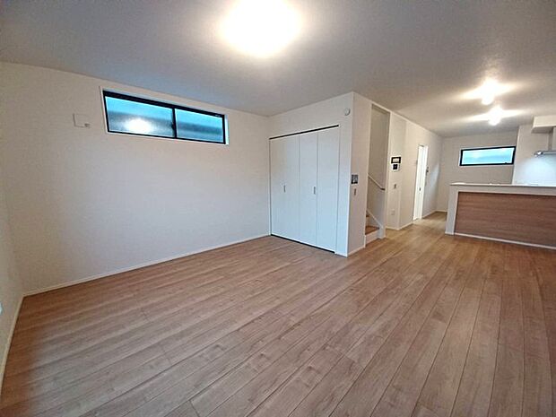 落ち着いた雰囲気に包まれて、伸びやかな空間の中で、ゆったりと家族団らんのひとときを過ごせます。  