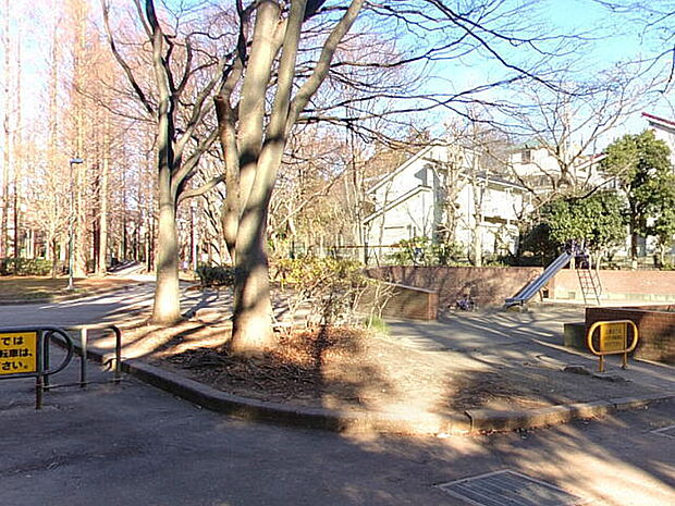 貝柄山公園(700m)