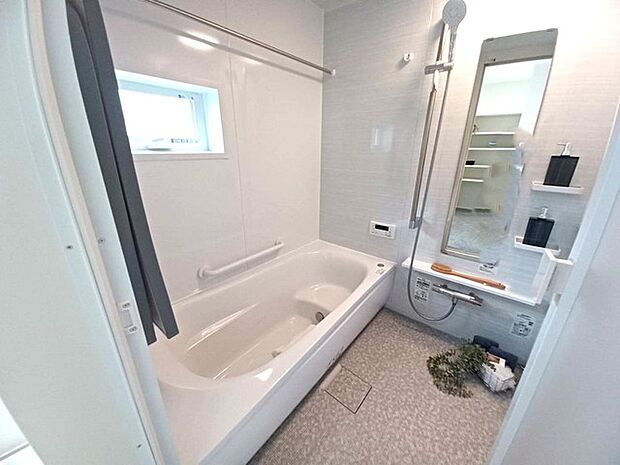 お手入れ簡単でキレイを保つ技術の数々が、家事の負担を減らしてくれます。暖かいお風呂でゆっくりと入浴し一日の疲れを癒す大切な空間をお過ごしください  