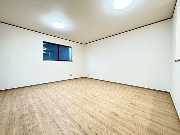 広々としたLDKは、家具のレイアウトも自由自在です。 素敵なインテリアに囲まれた、自分好みの空間を。 