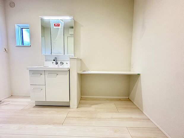 普段は人目につかないスペースにもこだわりを。 使用頻度の高い場所だからこそ便利な空間に。多人数での使用も考えた便利な空間です。