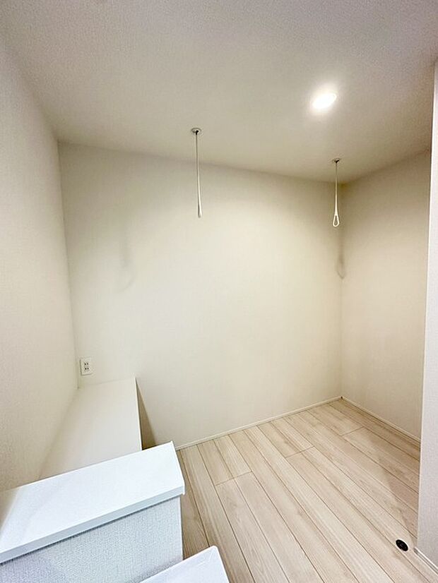 普段は人目につかないスペースにもこだわりを。 使用頻度の高い場所だからこそ便利な空間に。多人数での使用も考えた便利な空間です。