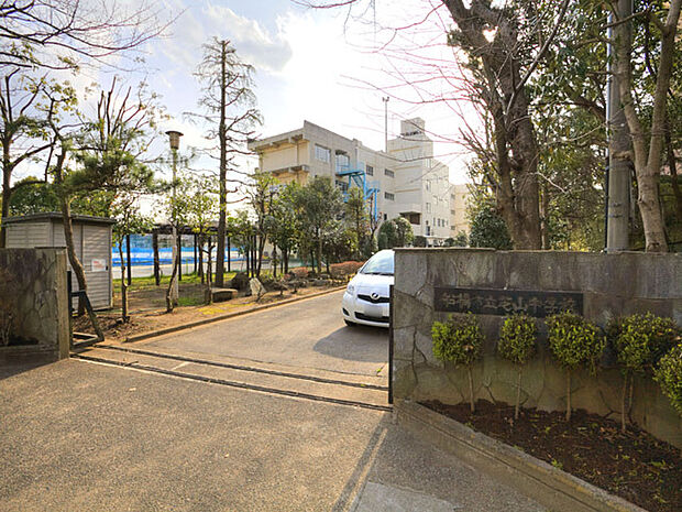 芝山中学校（904m）