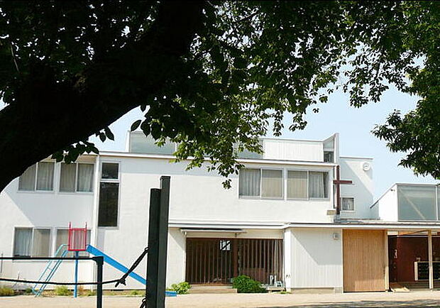 シオン幼稚園（151m）