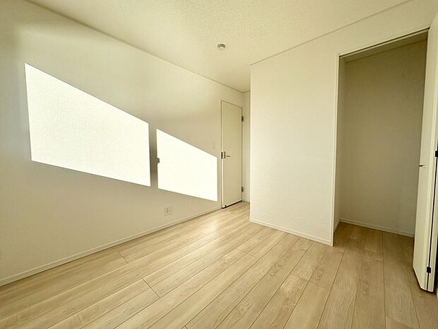 お探しの条件は、一人ひとり違います。飾リ過ぎないシンプルな内装と偏り過ぎないデザインで統一しております。