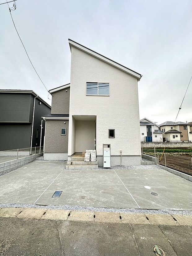 【1号棟】建物完成しました! 閑静な住宅地で小さなお子様がいるご家族にも安心。 住宅地で叶える穏やかな新生活が待ってます。 是非、現地ご内見ください!