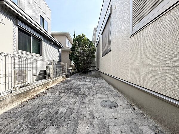 広～いお庭も付いてます！ 夢の庭付き一戸建て住宅を実現させてください！
