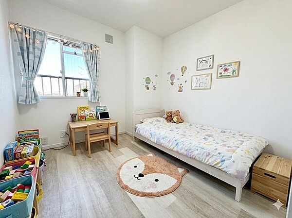 広すぎないスペース。 お子様のお部屋や書斎など、新居での生活の夢が膨らみますね！ ※家具はイメージです。