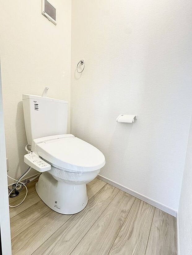 トイレはウォシュレットが標準装備されています!